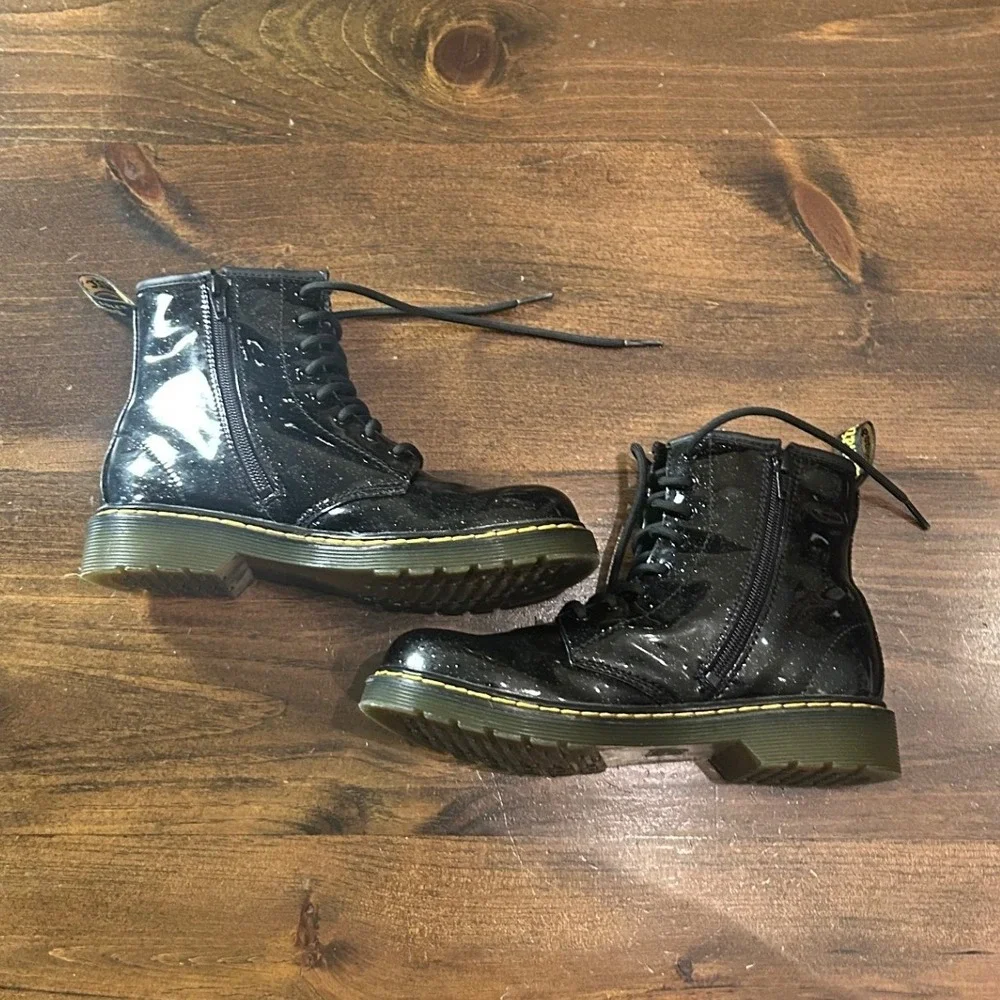 Dr Martens Kids Glitter Patent Boots‎ Black Lace Zip Youth Size 4